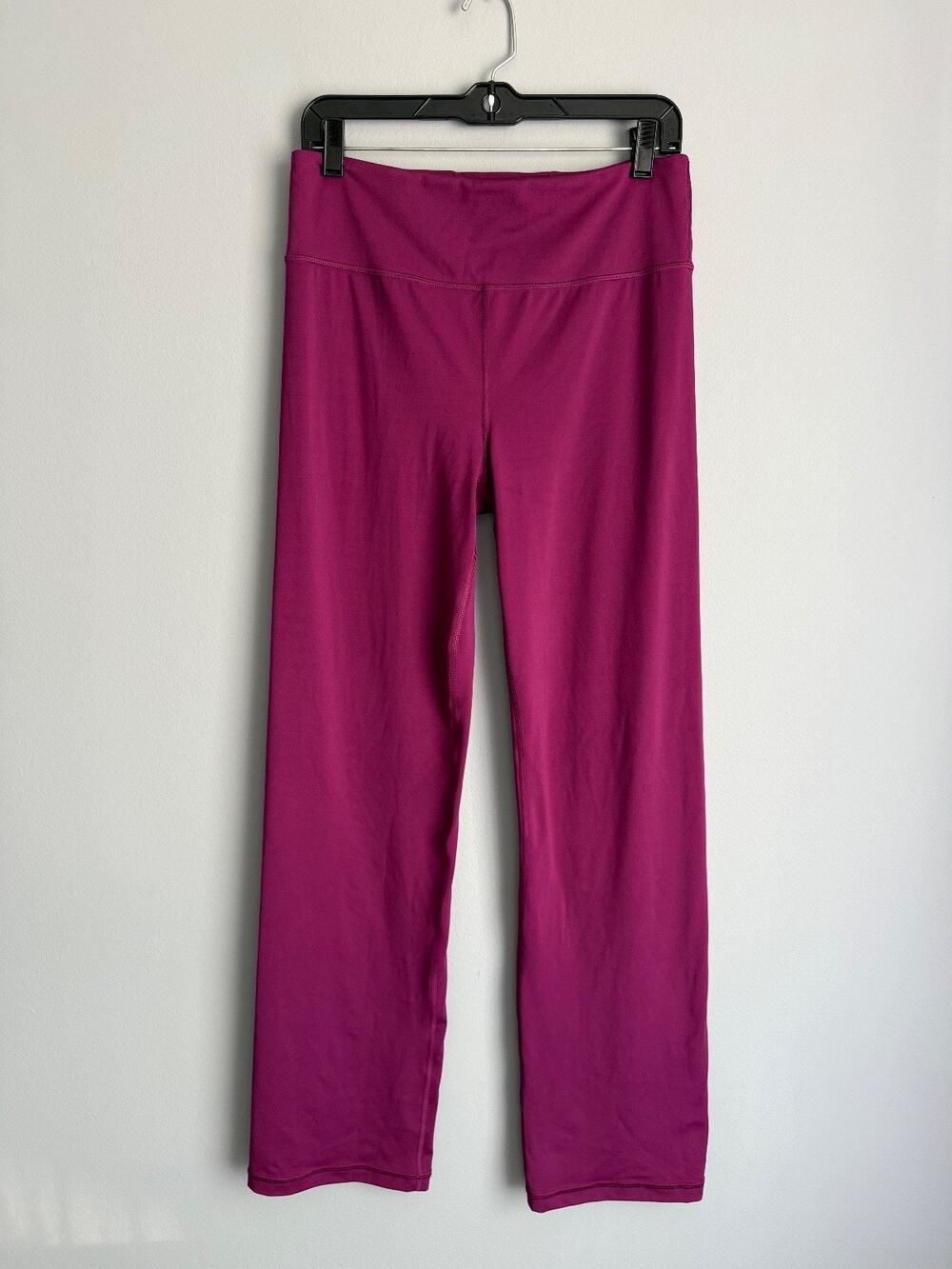 Athleta Women's L Magenta Elation Straight Leg Pants Athleisure Yoga Gym Pilates